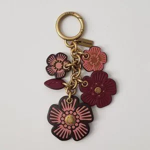 Coach tea deals rose keychain